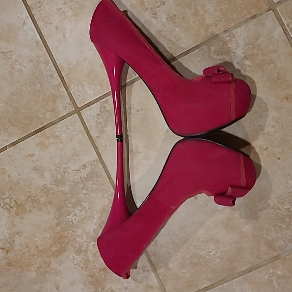 Pink heals
